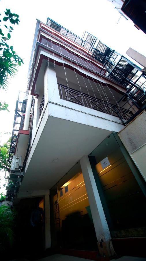 Hotel Comfotel Kolkata Exterior photo